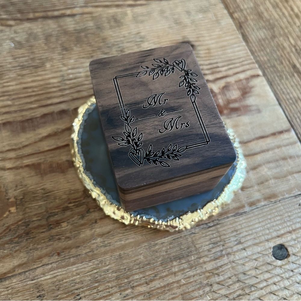 “Mr & Mrs” Elegant 3-Slot Wooden Ring Holder - great wedding or engagement gift!